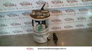 Used Electric fuel pump Dacia Logan MCV (KS) 1.6 Price on request offered by Autodemontage M.J. Rutte B.V.