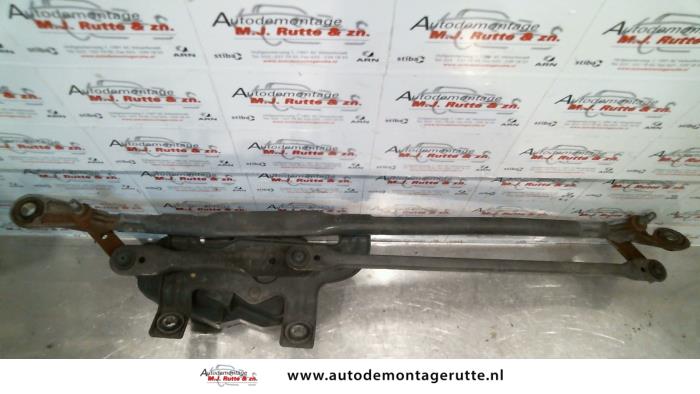 Moteur+mécanique essuie-glace d'un Alfa Romeo 146 (930B) 1.6 Twin Spark 16V 2000