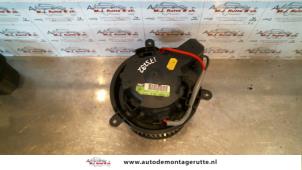 Usados Motor de ventilador de calefactor Citroen Saxo 1.6 VTR Precio de solicitud ofrecido por Autodemontage M.J. Rutte B.V.