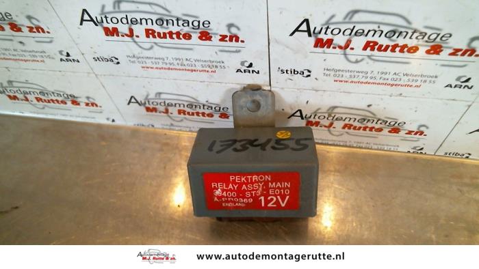 Begagnade Relä Honda Civic (MA/MB) 1.4iS 16V Pris € 25,00 Marginaltabell erbjuds av Autodemontage M.J. Rutte B.V.