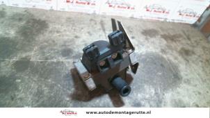 Zündspule van een Opel Corsa B (73/78/79) 1.6i 16V Sport,GSi 1995