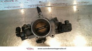 Usados Cuerpo de válvula de mariposa Kia Magentis (GD) 2.5 V6 24V Precio de solicitud ofrecido por Autodemontage M.J. Rutte B.V.