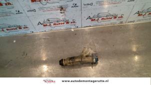 Usagé Injecteur (injection essence) Ford Mondeo III Wagon 1.8 16V Prix sur demande proposé par Autodemontage M.J. Rutte B.V.