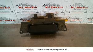 Used Rear door handle 4-door, left BMW 3 serie (E36/4) 316i Price on request offered by Autodemontage M.J. Rutte B.V.