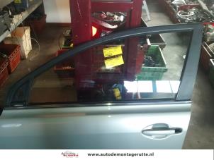 Used Door window 4-door, front left Toyota Avensis Wagon (T25/B1E) 2.2 D-4D 16V Price on request offered by Autodemontage M.J. Rutte B.V.