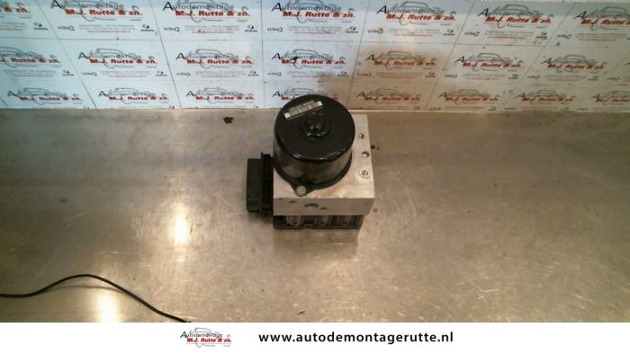 Begagnade ABS-pump Peugeot 206 (2A/C/H/J/S) 2.0 GTI 16V Pris på förfrågan erbjuds av Autodemontage M.J. Rutte B.V.