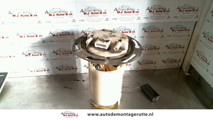 Usagé Pompe à carburant Peugeot 406 Break (8E/F) 2.0 Turbo Prix sur demande proposé par Autodemontage M.J. Rutte B.V.