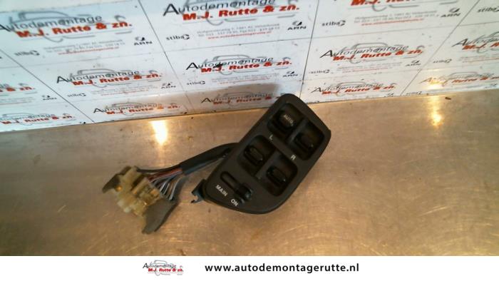Usados Interruptor combinado de ventanillas Rover Tourer {400} 1.6i 16V Precio de solicitud ofrecido por Autodemontage M.J. Rutte B.V.