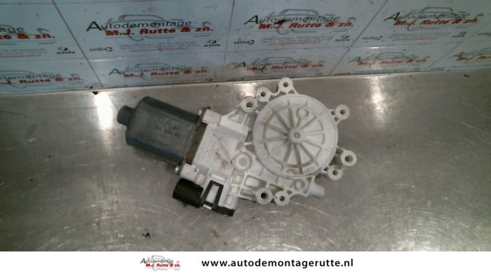 Usados Motor de ventanilla de puerta Smart Forfour (454) 1.1 12V Precio de solicitud ofrecido por Autodemontage M.J. Rutte B.V.