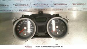 Used Odometer KM Renault Megane II Grandtour (KM) 1.5 dCi 80 Price on request offered by Autodemontage M.J. Rutte B.V.