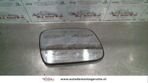 Used Mirror glass, right Peugeot 307 (3A/C/D) 1.6 16V Price on request offered by Autodemontage M.J. Rutte B.V.