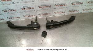 Used Door handle 2-door, left Seat Ibiza II (6K1) 1.4 CL,CLX,S,a la Mode,Latino Price on request offered by Autodemontage M.J. Rutte B.V.