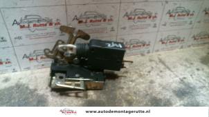 Used Rear door mechanism 4-door, right Citroen Saxo Price on request offered by Autodemontage M.J. Rutte B.V.