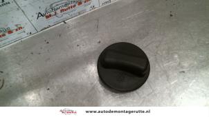 Used Fuel cap BMW 3 serie (E36/4) 318 tds Price on request offered by Autodemontage M.J. Rutte B.V.