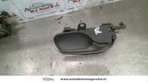 Used Door handle 2-door, right Peugeot 107 1.0 12V Price on request offered by Autodemontage M.J. Rutte B.V.