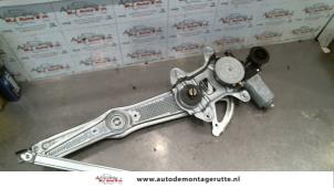 Used Window mechanism 4-door, front right Toyota Yaris (P1) 1.3 16V VVT-i Price on request offered by Autodemontage M.J. Rutte B.V.