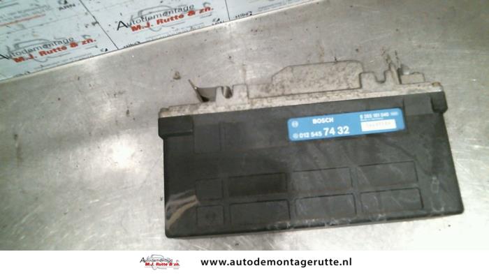 Gebrauchte ABS Steuergerät Mercedes C (W202) 1.8 C-180 16V Preis auf Anfrage angeboten von Autodemontage M.J. Rutte B.V.