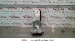 Used Tailgate lock mechanism Suzuki SX4 (EY/GY) 1.6 16V VVT Comfort,Exclusive Autom. Price on request offered by Autodemontage M.J. Rutte B.V.