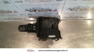 Used Indicator switch Renault Grand Scénic II (JM) 1.9 dCi 120 Price on request offered by Autodemontage M.J. Rutte B.V.