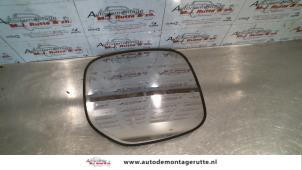 Gebrauchte Spiegelglas links Peugeot Partner 1.8 D Preis auf Anfrage angeboten von Autodemontage M.J. Rutte B.V.