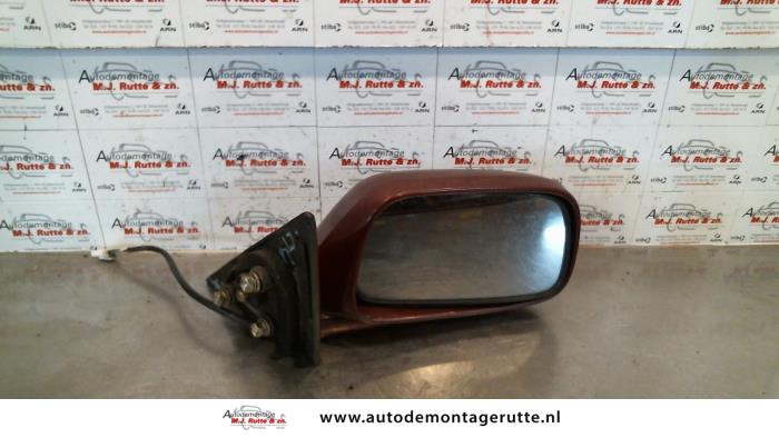 Wing mirror, right from a Daihatsu Applause I 1.6 16V 1998