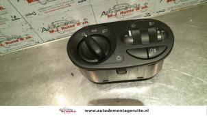 Used Light switch Lada Kalina (1118) 1.6 Price on request offered by Autodemontage M.J. Rutte B.V.