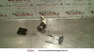 Used Door lock cylinder, left Renault 19 Phase I (B/C53) 1.7 GTXi,TXEi,TS,GTS Price on request offered by Autodemontage M.J. Rutte B.V.