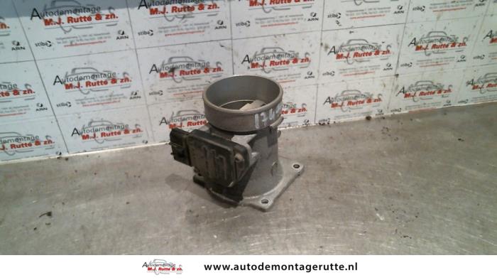 Begagnade Luftflödesmätare Mazda 626 (GW19) 1.8i 16V Pris på förfrågan erbjuds av Autodemontage M.J. Rutte B.V.