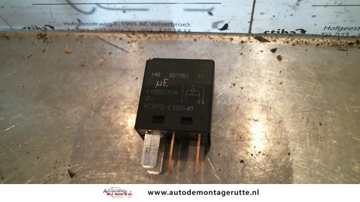 Begagnade Relä Mitsubishi Colt (Z2/Z3) 1.3 16V Pris på förfrågan erbjuds av Autodemontage M.J. Rutte B.V.