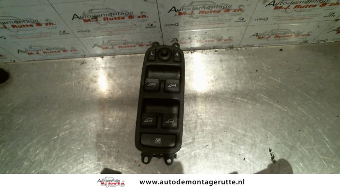 Multi-functional window switch from a Volvo V50 (MW) 2.0 D 16V 2006