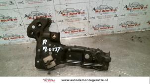 Used Headlight frame, right Toyota Starlet (EP8/NP8) 1.3 Friend,XLi 12V Price on request offered by Autodemontage M.J. Rutte B.V.