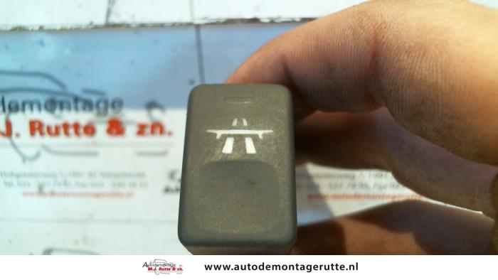 Używane Przelacznik Landrover Range Rover II 4.6 V8 HSE Cena na żądanie oferowane przez Autodemontage M.J. Rutte B.V.