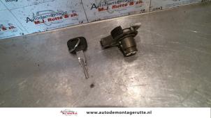 Used Door lock cylinder, left Rover 45 1.6 16V Price on request offered by Autodemontage M.J. Rutte B.V.