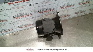 Used Airflow meter Volkswagen Polo II Coupé (86) 1.3 Kat. Price on request offered by Autodemontage M.J. Rutte B.V.