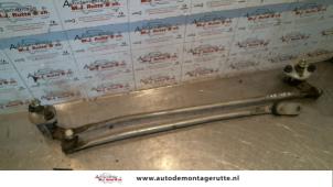 Used Wiper mechanism Mazda 323 (BJ12) 1.6 16V Price on request offered by Autodemontage M.J. Rutte B.V.
