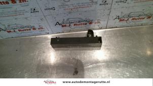 Used Antenna Amplifier Renault Megane II (LM) 1.6 16V Price on request offered by Autodemontage M.J. Rutte B.V.