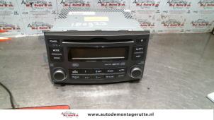 Gebrauchte Radio Kia Carens III (FG) 2.0i CVVT 16V Preis € 75,00 Margenregelung angeboten von Autodemontage M.J. Rutte B.V.
