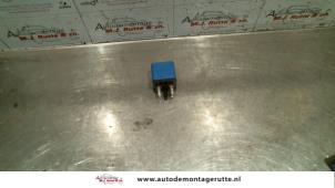 Used Relay Mercedes S (W140) 4.2 S 420,Lang,Coupe 32V Price on request offered by Autodemontage M.J. Rutte B.V.