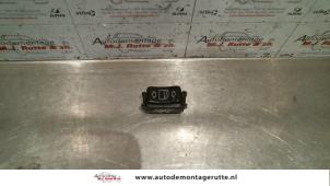 Usados Interruptor de ventanilla eléctrica Mercedes S (W140) 4.2 S 420,Lang,Coupe 32V Precio de solicitud ofrecido por Autodemontage M.J. Rutte B.V.