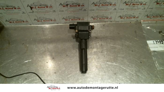 Gebrauchte Stift Zündspule Mercedes C (W202) 1.8 C-180 16V Preis auf Anfrage angeboten von Autodemontage M.J. Rutte B.V.