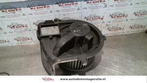 Used Heating and ventilation fan motor Renault Clio II (BB/CB) 1.2 Price on request offered by Autodemontage M.J. Rutte B.V.