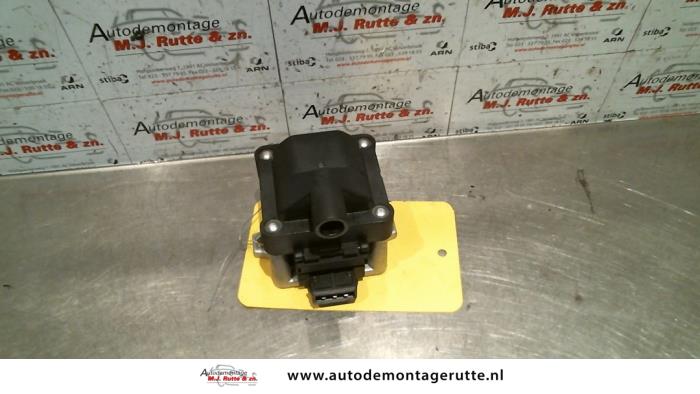 Begagnade Tändspole Volkswagen Polo III (6N1) 1.4i 60 Pris € 20,00 Marginaltabell erbjuds av Autodemontage M.J. Rutte B.V.