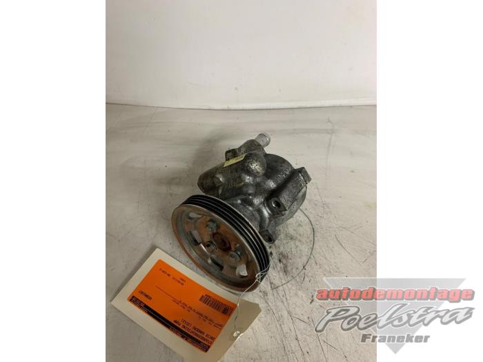 Usagé Pompe de direction Dacia Sandero I (BS) 1.2 16V Prix € 42,29 Prix TTC proposé par Autodemontage Poelstra B.V.