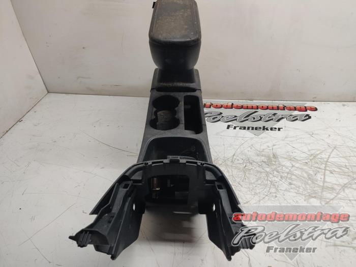 Middle console Ford Fiesta 6 1.25 16V - 0526100792601