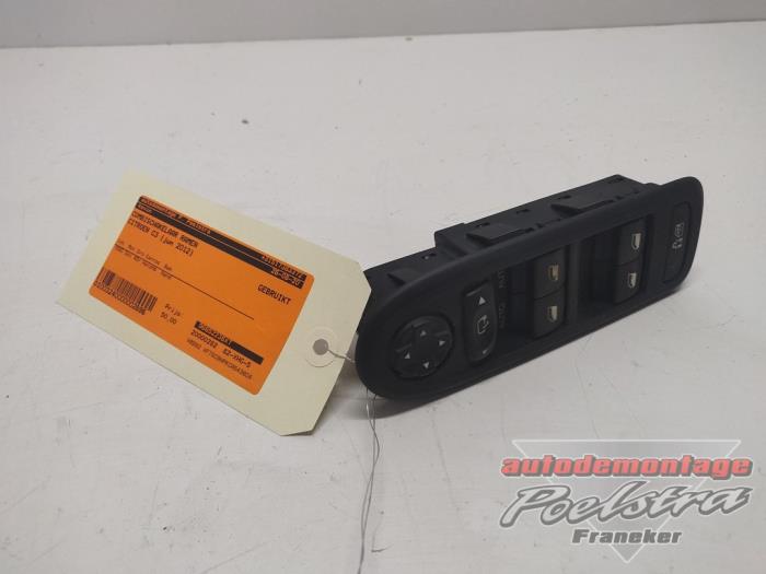 Usados Interruptor combinado de ventanillas Citroen C3 (SC) 1.6 HDi 92 Precio € 20,00 Norma de margen ofrecido por Autodemontage Poelstra B.V.