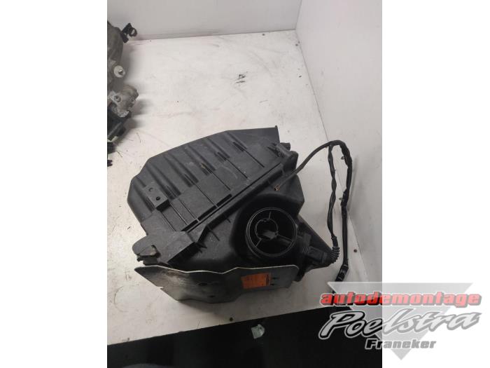 Begagnade Luftfilterhus Audi A4 Avant (B7) 2.0 TDI Pris € 59,00 Marginaltabell erbjuds av Autodemontage Poelstra B.V.