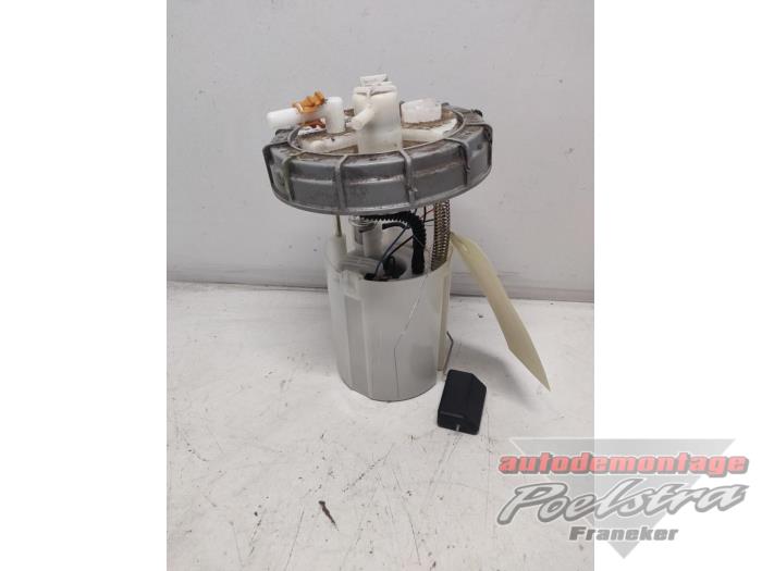 Gebrauchte Benzinpumpe Mitsubishi Space Star (A0) 1.0 12V Preis € 30,00 Margenregelung angeboten von Autodemontage Poelstra B.V.