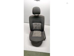 Używane Fotel lewy Dacia Sandero I (BS) 1.2 16V Cena € 75,00 Procedura marży oferowane przez Autodemontage poelsta B.V.