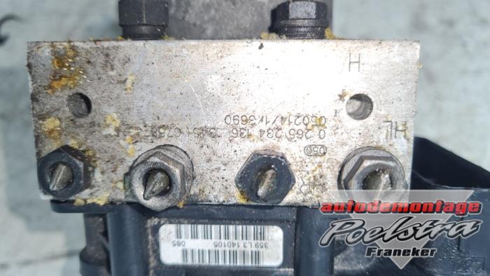 ABS-pump från en BMW 5 serie Touring (E61) 535d 24V 2005