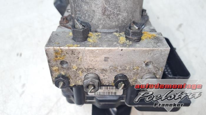 ABS-pump från en BMW 5 serie Touring (E61) 535d 24V 2005